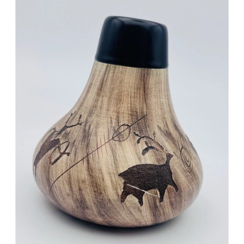 Binishtaa Navajo Native American Vase Signed Petroglyph Hunting Scene Art Etched